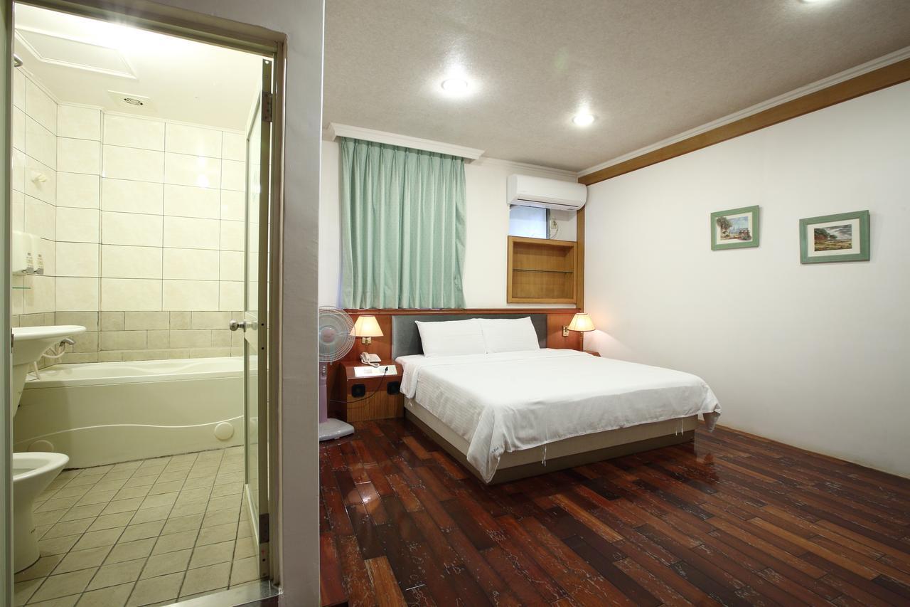 Long Shan Hotel Jiaoxi Exterior photo